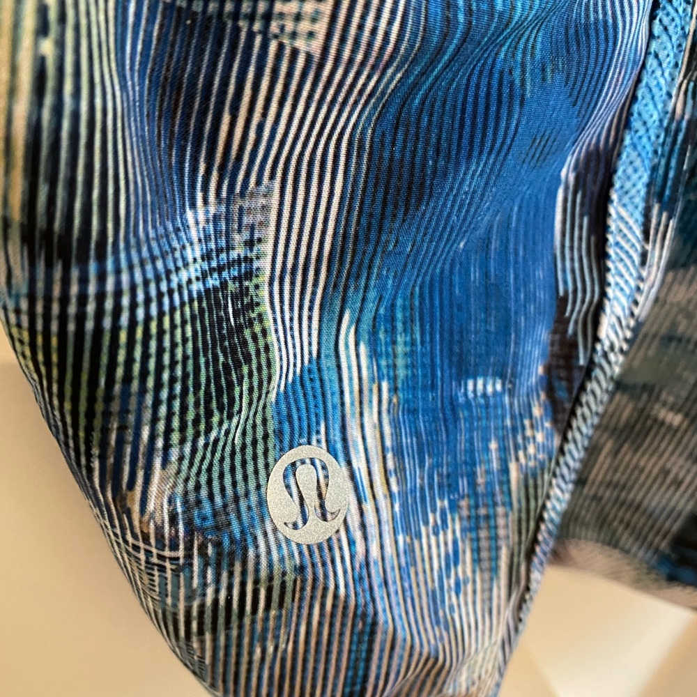 Lululemon Tracker Shorts Sz8